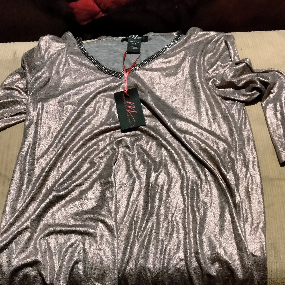 Nwt more and main blouse